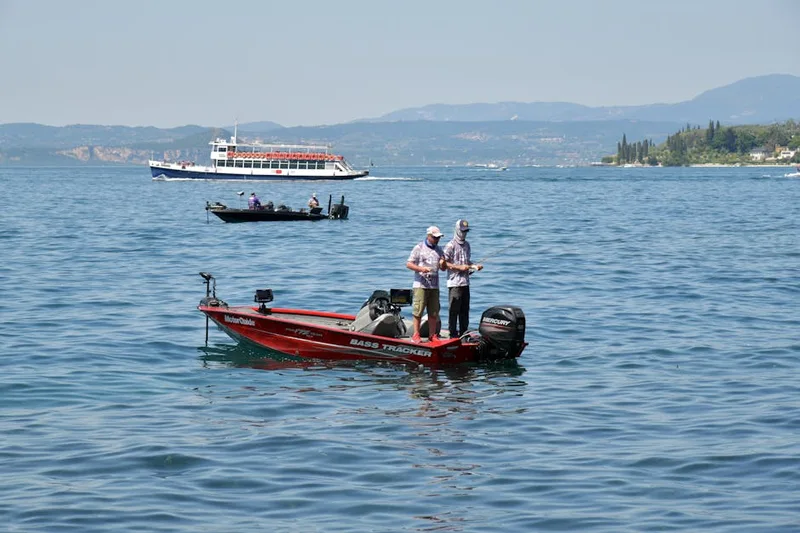 bass fishing lake boat for carp fishing retailers and distributors
